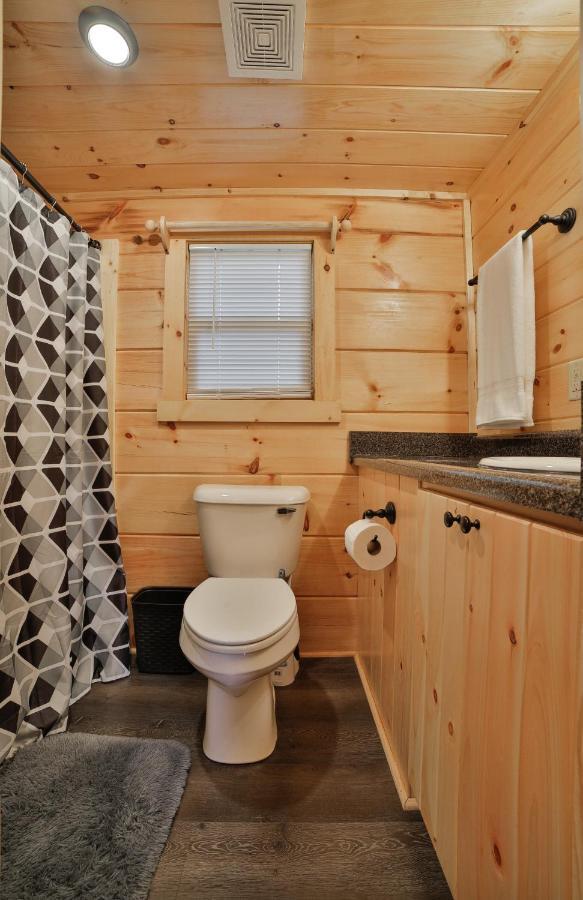 Ani Tiny Bordered By National Forest Holiday home